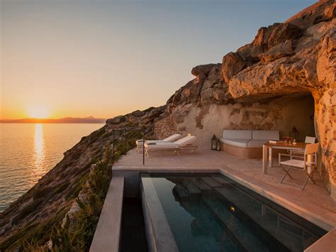 Romantic Getaways .